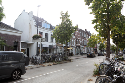 916008 Gezicht op de panden Biltstraat 87 -lager te Utrecht.